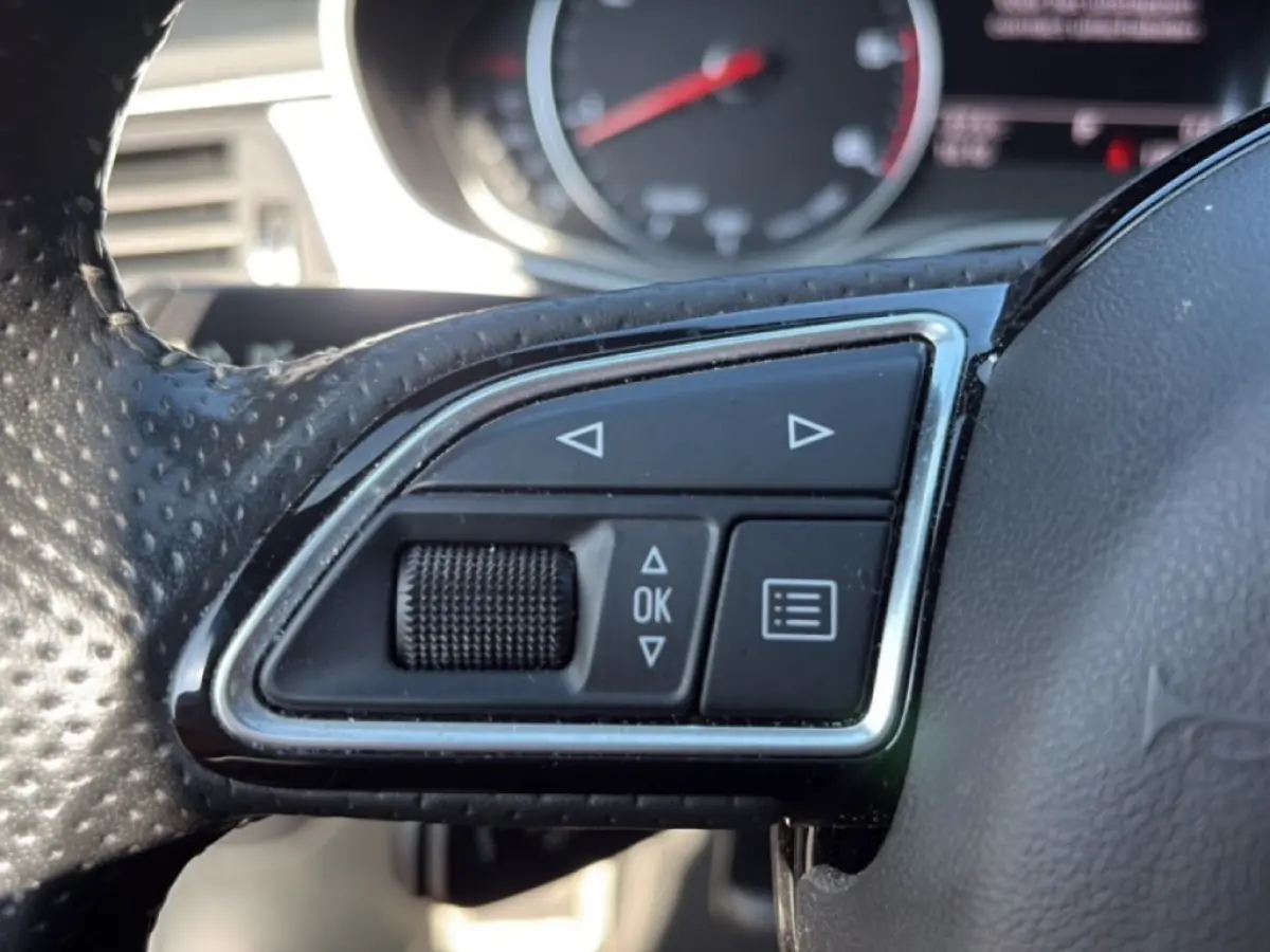 2.0 TDI ULTRA S-LINE PDC/ELEK-KLEP/CRUISE/LED/NAVI/ROTOR20INCH