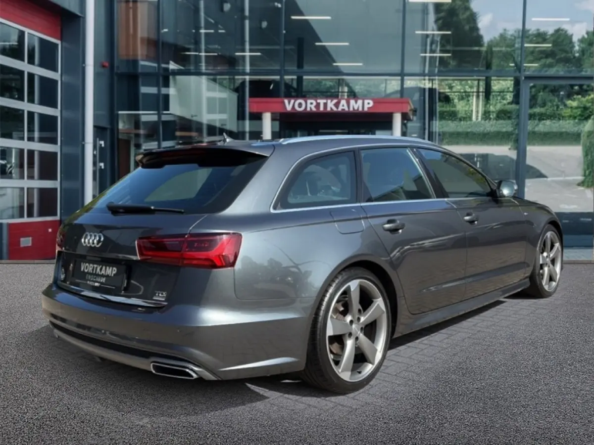 2.0 TDI ULTRA S-LINE PDC/ELEK-KLEP/CRUISE/LED/NAVI/ROTOR20INCH