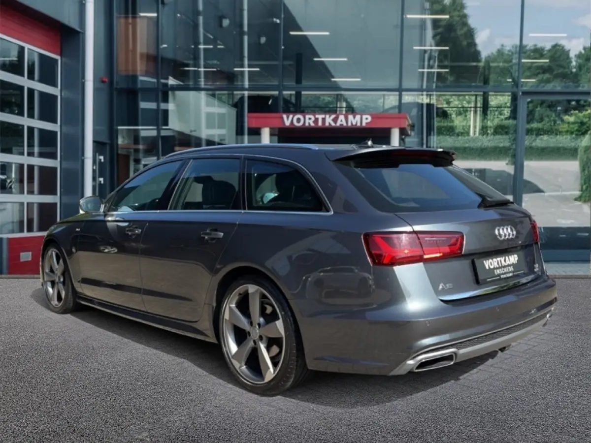 2.0 TDI ULTRA S-LINE PDC/ELEK-KLEP/CRUISE/LED/NAVI/ROTOR20INCH