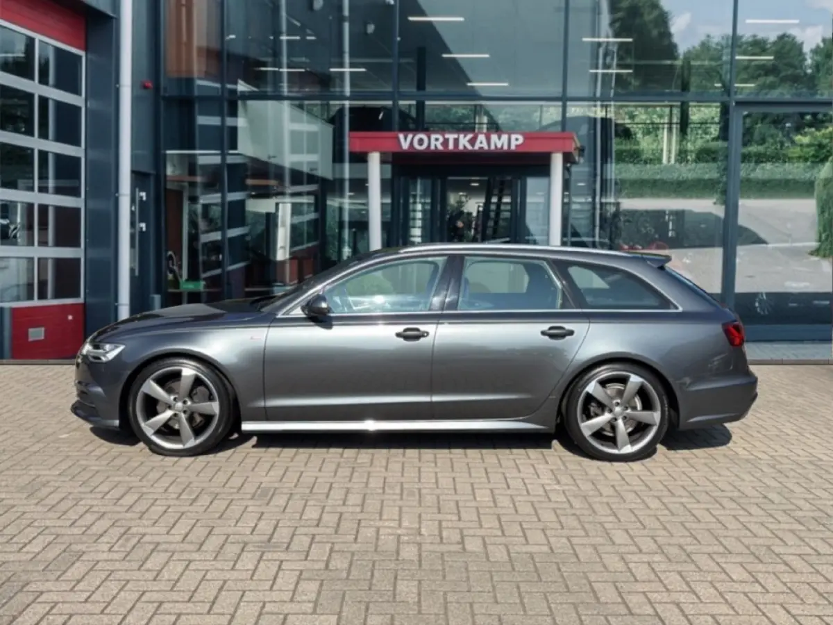 2.0 TDI ULTRA S-LINE PDC/ELEK-KLEP/CRUISE/LED/NAVI/ROTOR20INCH