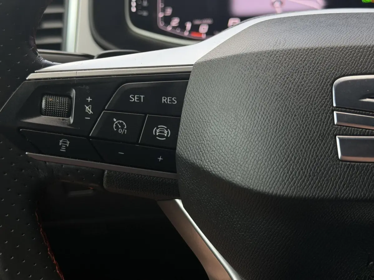 1.5 TSI FR Business Intense 1e Eig Virtual Beats