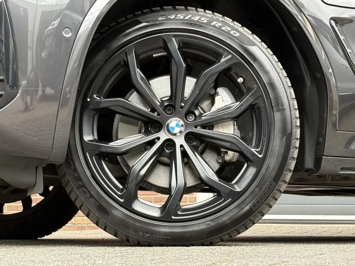 xDrive30e Business Edition Plus 1E EIG./NL-AUTO/FULL OPTIONS!