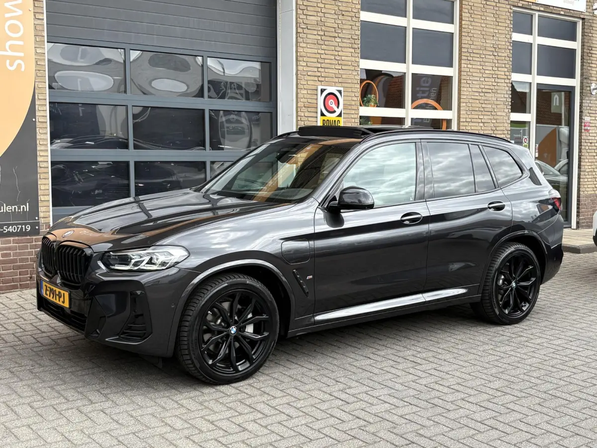 xDrive30e Business Edition Plus 1E EIG./NL-AUTO/FULL OPTIONS!