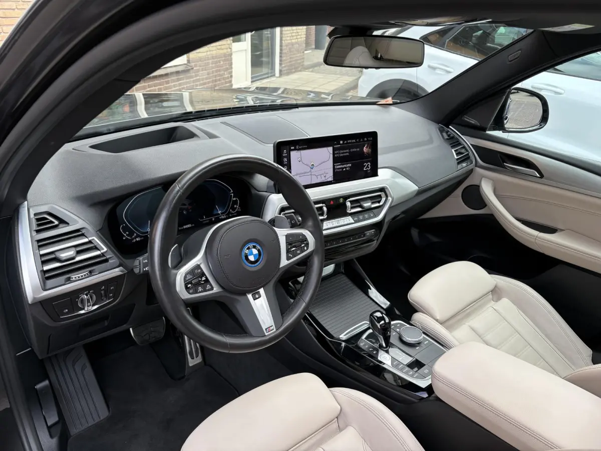 xDrive30e Business Edition Plus 1E EIG./NL-AUTO/FULL OPTIONS!
