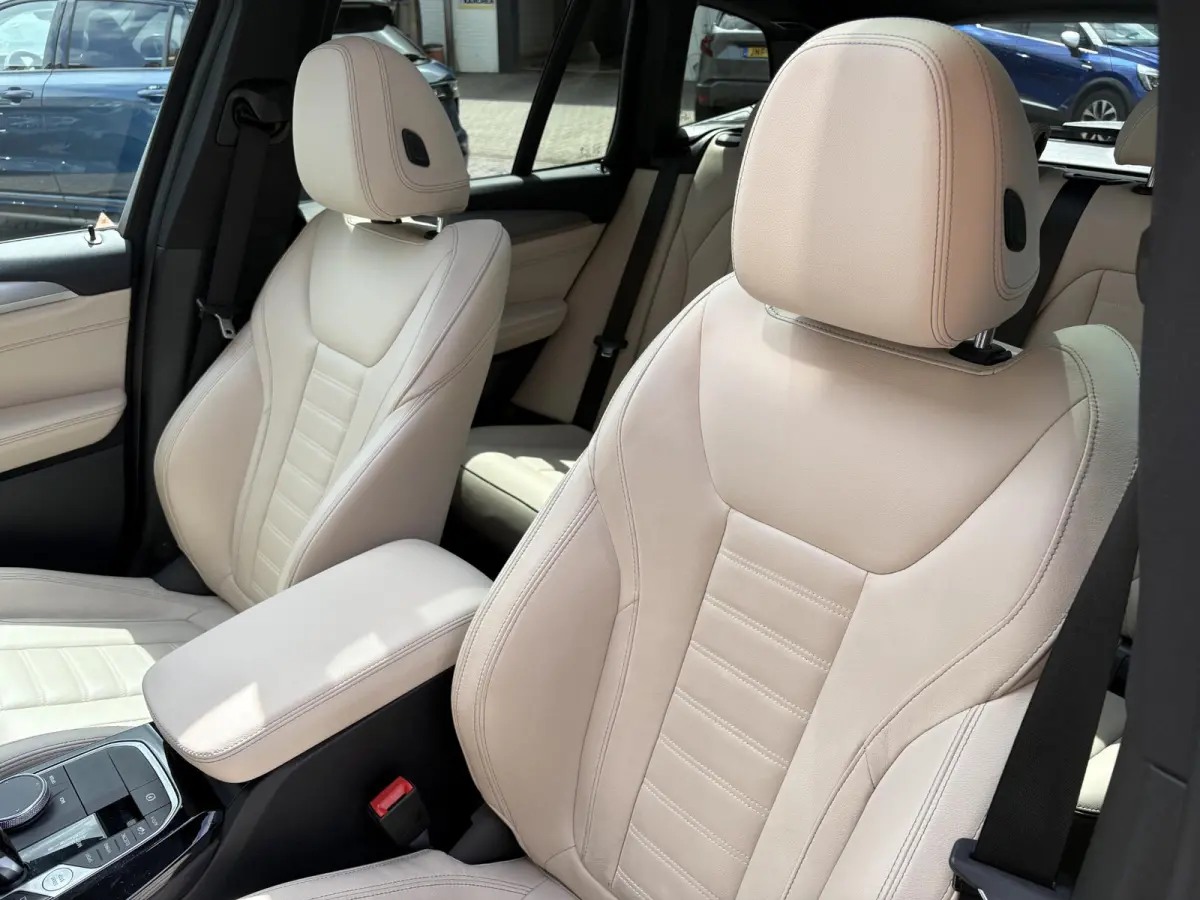 xDrive30e Business Edition Plus 1E EIG./NL-AUTO/FULL OPTIONS!