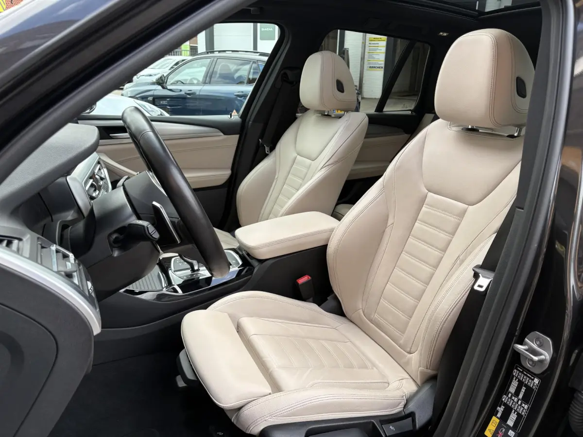 xDrive30e Business Edition Plus 1E EIG./NL-AUTO/FULL OPTIONS!