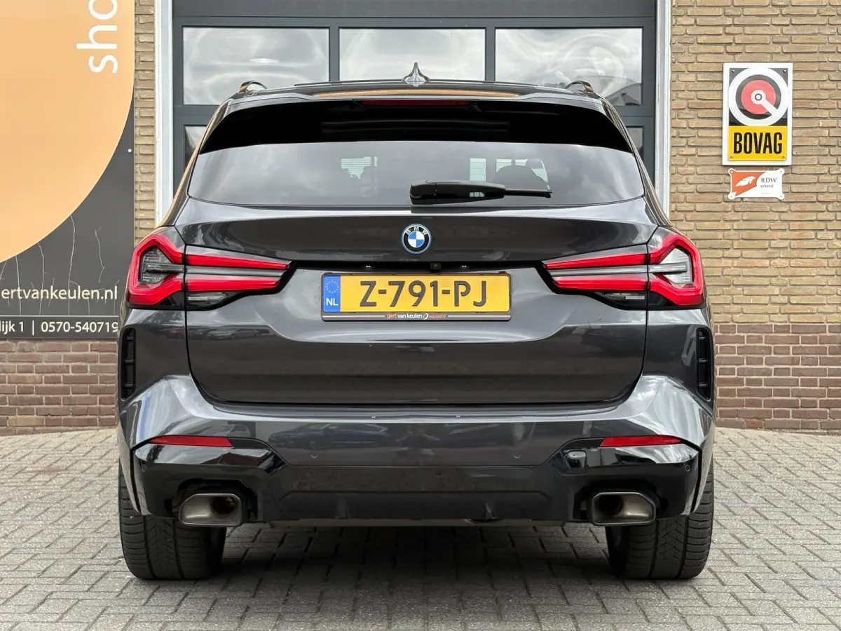 xDrive30e Business Edition Plus 1E EIG./NL-AUTO/FULL OPTIONS!