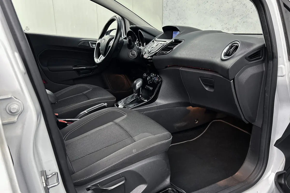 1.0 EcoBoost Titanium | Camera | Cruise control | Airco