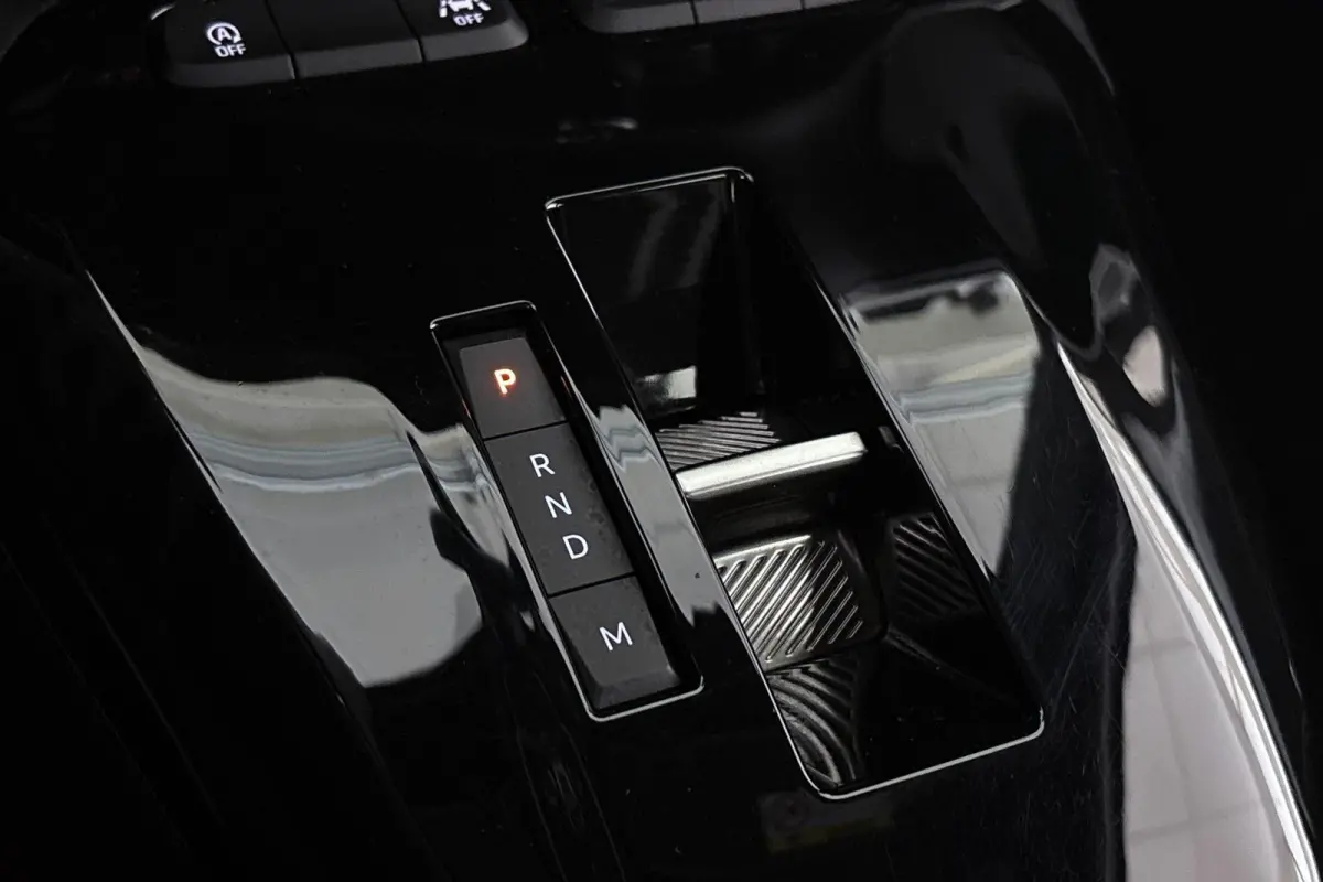 1.2 Turbo Hybrid GS Automaat Camera Apple CarPlay Dodehoek