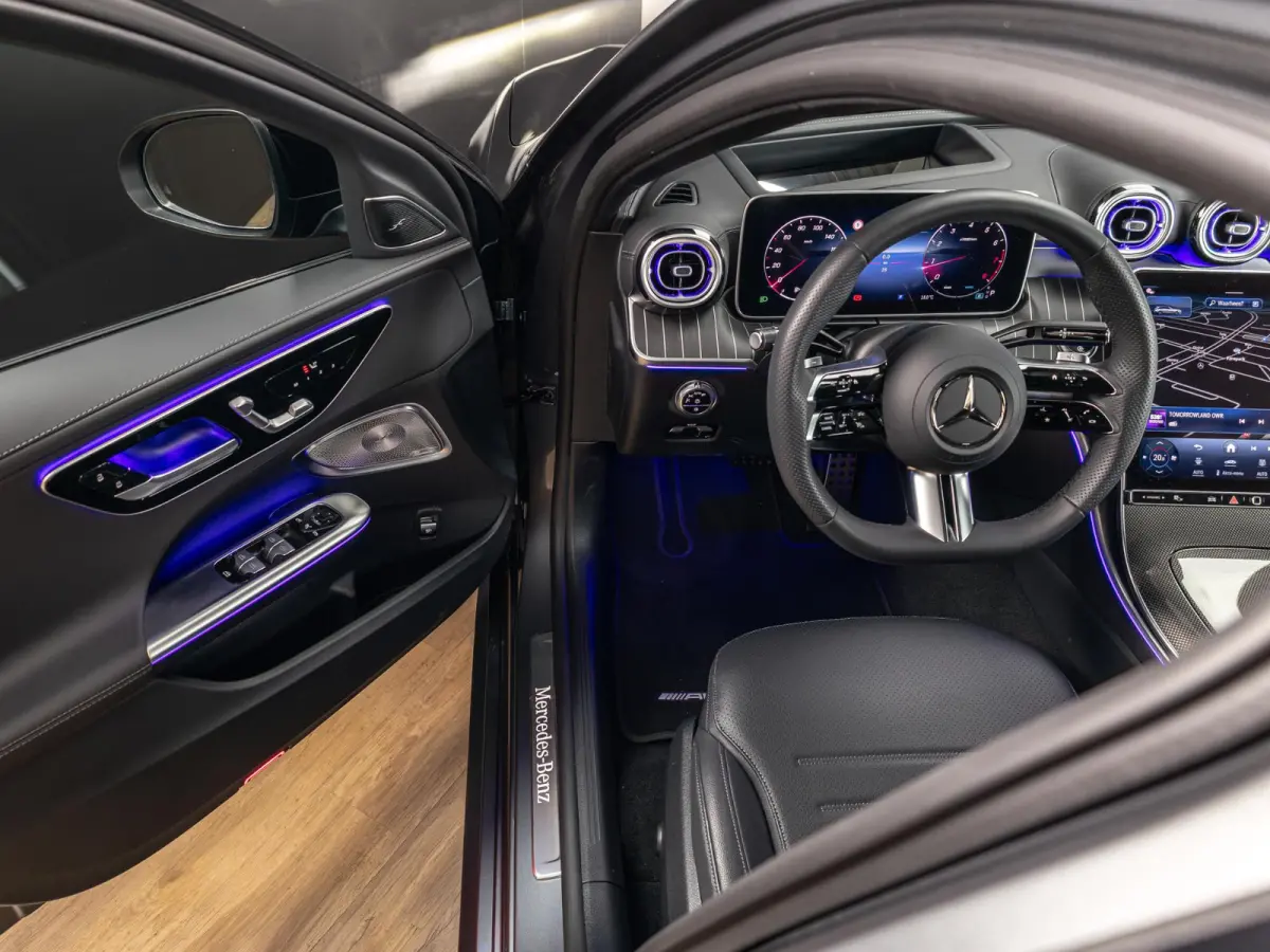 180 AMG Line Premium PLUS | Panorama dak | Trekhaak