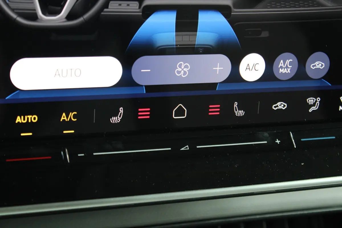 190pk Economy Limited Edition 59 kWh | Stoelverwarming | Achteruitrijcamera