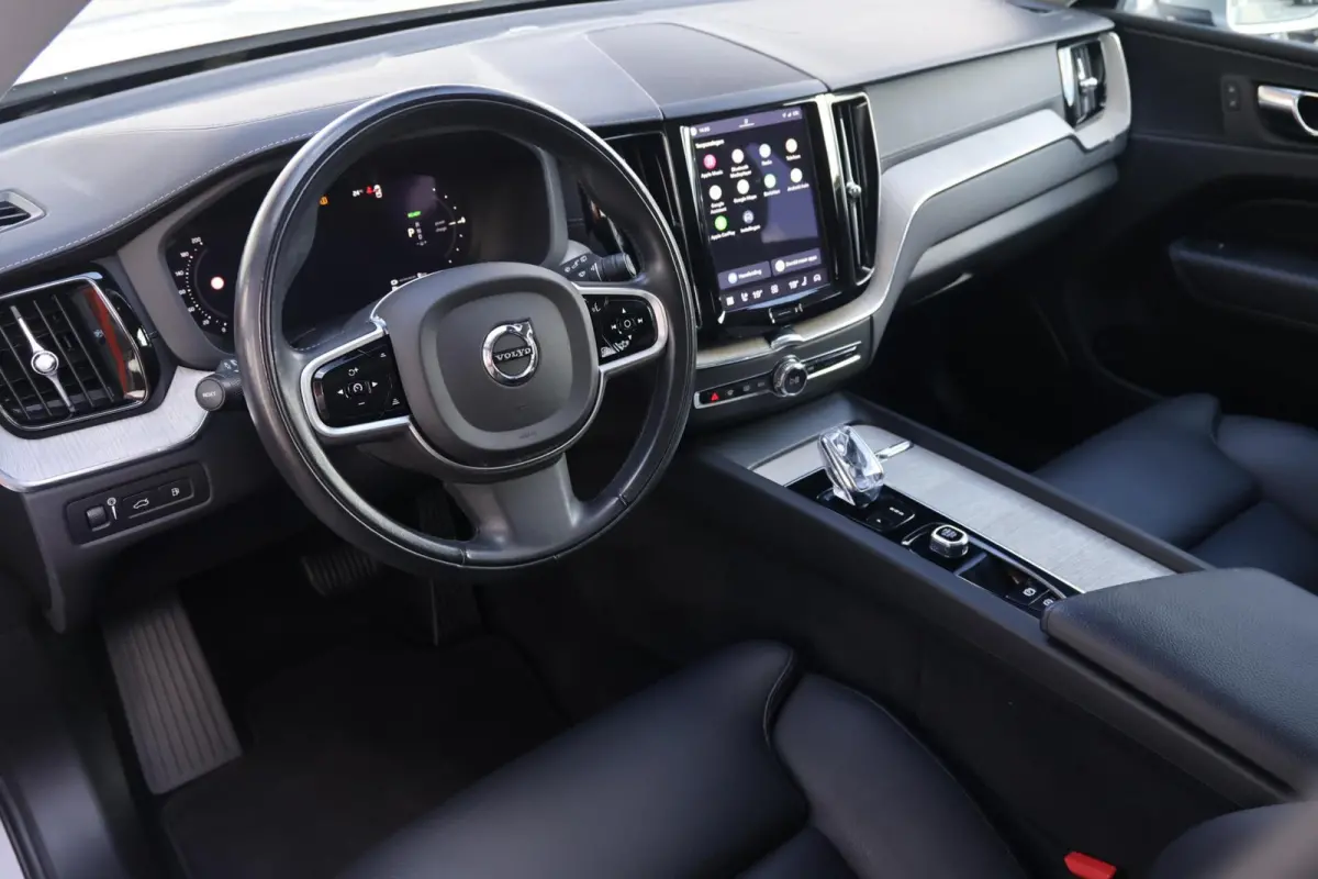 T6 Recharge AWD Inscription | Stoelverwarming | Trekhaak | Parkeercamera | Panoramadak | Long range | Pilot Assist | Leder | Keyless