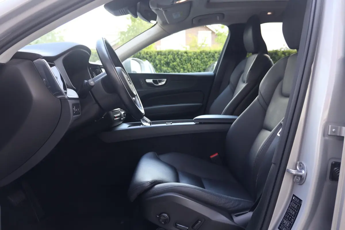 T6 Recharge AWD Inscription | Stoelverwarming | Trekhaak | Parkeercamera | Panoramadak | Long range | Pilot Assist | Leder | Keyless