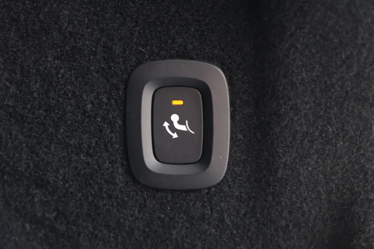 T6 Recharge AWD Inscription | Stoelverwarming | Trekhaak | Parkeercamera | Panoramadak | Long range | Pilot Assist | Leder | Keyless