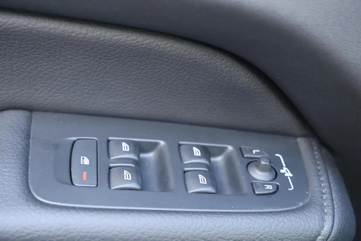 T6 Recharge AWD Inscription | Stoelverwarming | Trekhaak | Parkeercamera | Panoramadak | Long range | Pilot Assist | Leder | Keyless