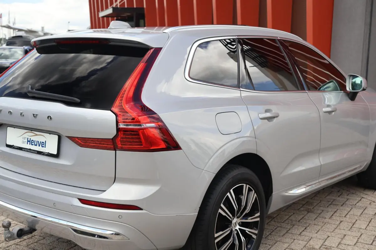 T6 Recharge AWD Inscription | Stoelverwarming | Trekhaak | Parkeercamera | Panoramadak | Long range | Pilot Assist | Leder | Keyless