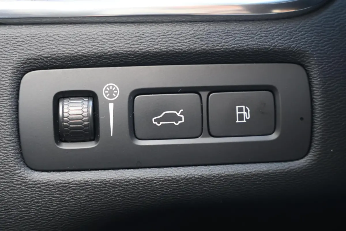 T6 Recharge AWD Inscription | Stoelverwarming | Trekhaak | Parkeercamera | Panoramadak | Long range | Pilot Assist | Leder | Keyless