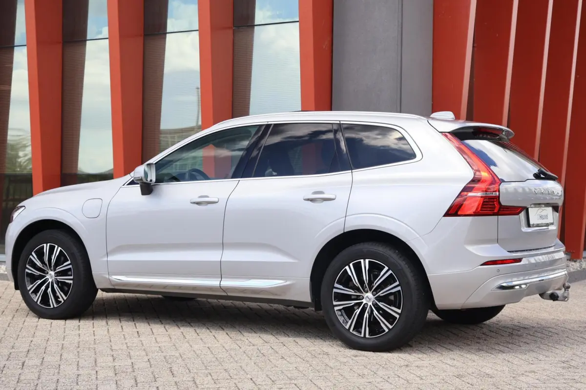 T6 Recharge AWD Inscription | Stoelverwarming | Trekhaak | Parkeercamera | Panoramadak | Long range | Pilot Assist | Leder | Keyless