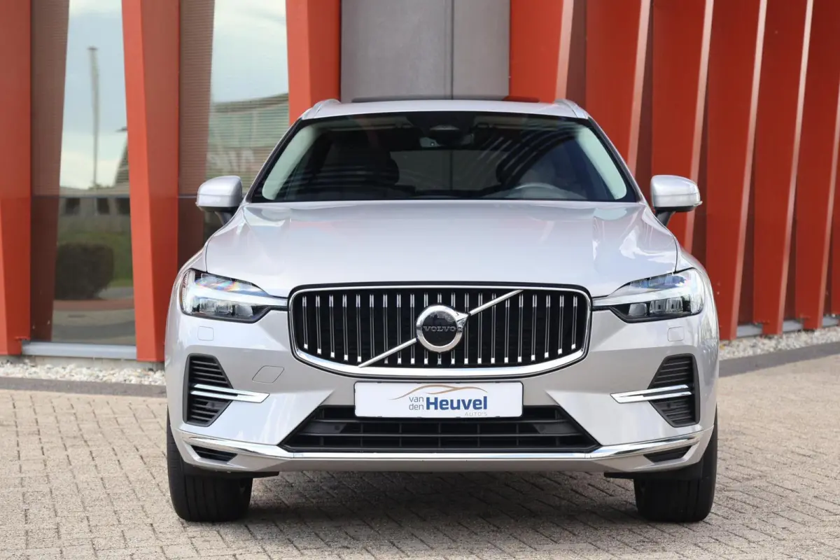 T6 Recharge AWD Inscription | Stoelverwarming | Trekhaak | Parkeercamera | Panoramadak | Long range | Pilot Assist | Leder | Keyless