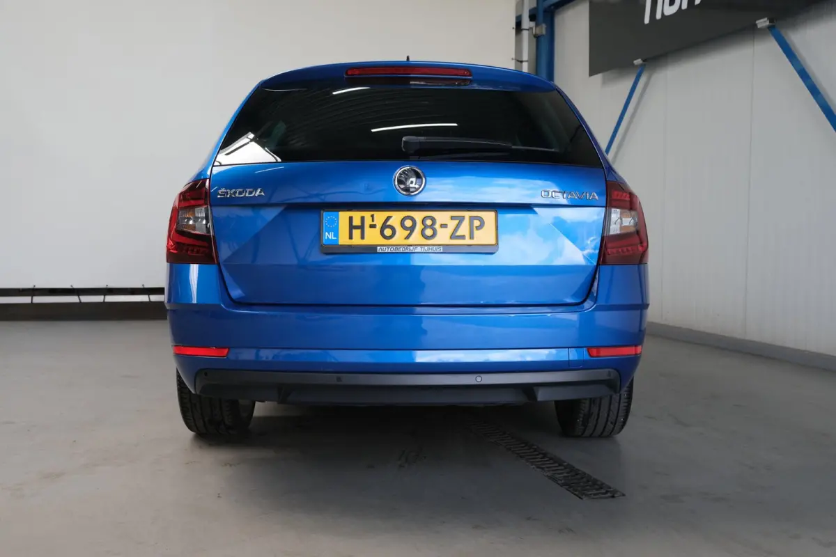 1.0 TSI Greentech Business Edition Plus - N.A.P. Airco, Cruise, Navi, PDC.
