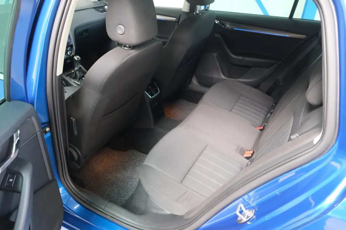 1.0 TSI Greentech Business Edition Plus - N.A.P. Airco, Cruise, Navi, PDC.