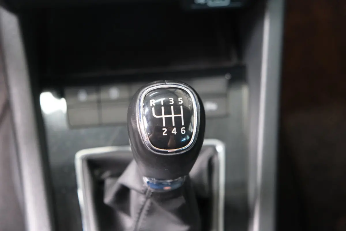 1.0 TSI Greentech Business Edition Plus - N.A.P. Airco, Cruise, Navi, PDC.