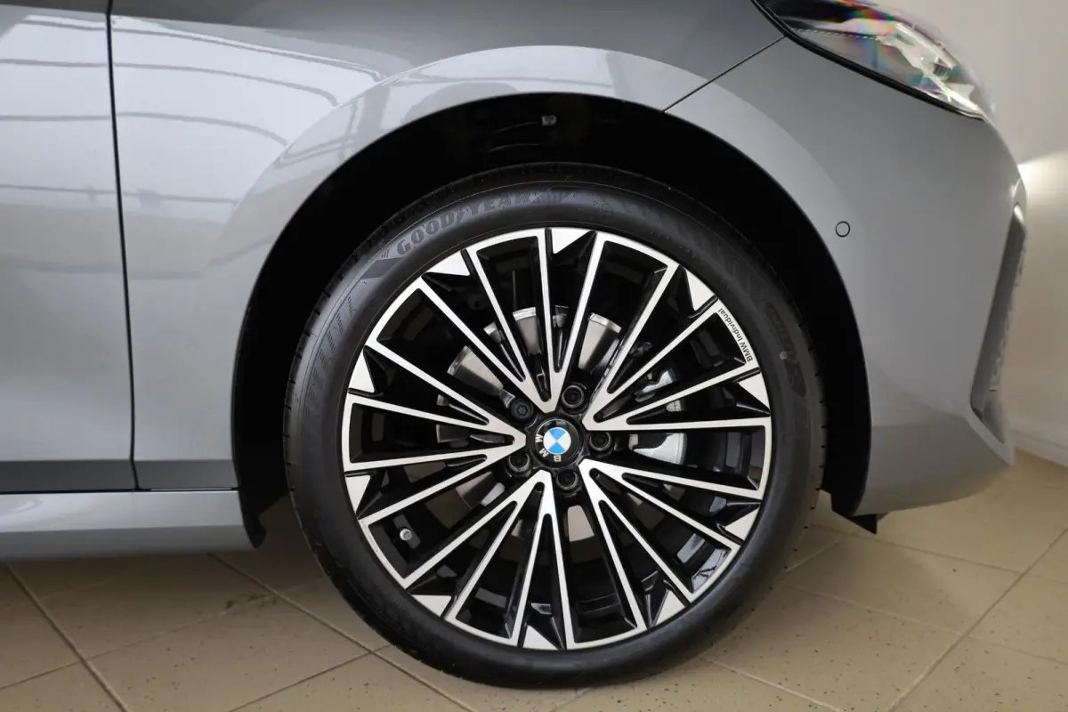 225e xDrive | M Sport | Panoramadak | Driving Assistant Professional | Comfort Access | Head-Up Display | Trekhaak