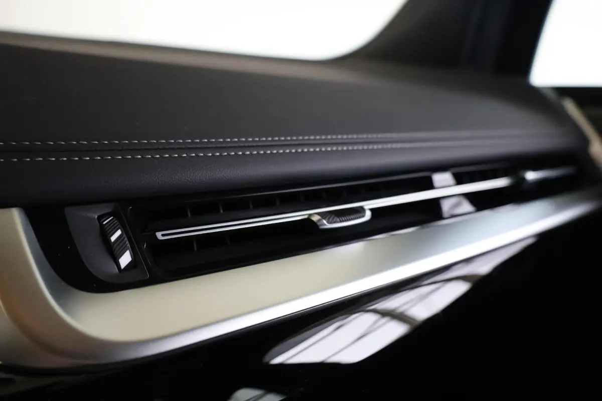 225e xDrive | M Sport | Panoramadak | Driving Assistant Professional | Comfort Access | Head-Up Display | Trekhaak