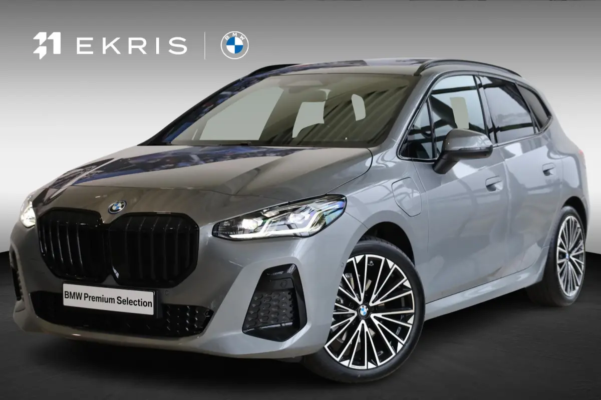 225e xDrive | M Sport | Panoramadak | Driving Assistant Professional | Comfort Access | Head-Up Display | Trekhaak