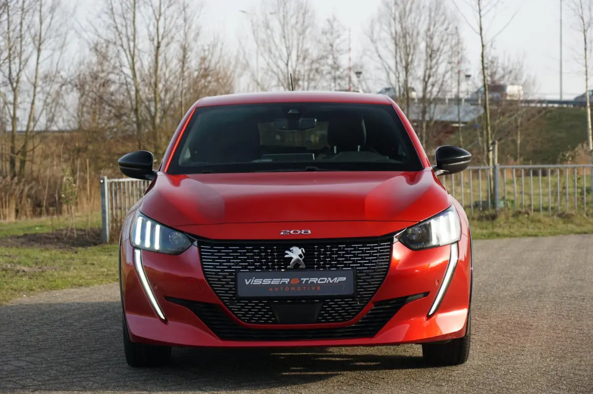 1.2 PureTech GT-line | Rouge Elixer | 3D-cockpit/AppleCarplay/LED/Camera/NAV - Lekker sportief!