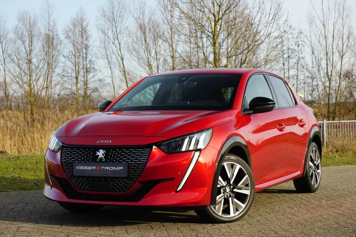1.2 PureTech GT-line | Rouge Elixer | 3D-cockpit/AppleCarplay/LED/Camera/NAV - Lekker sportief!
