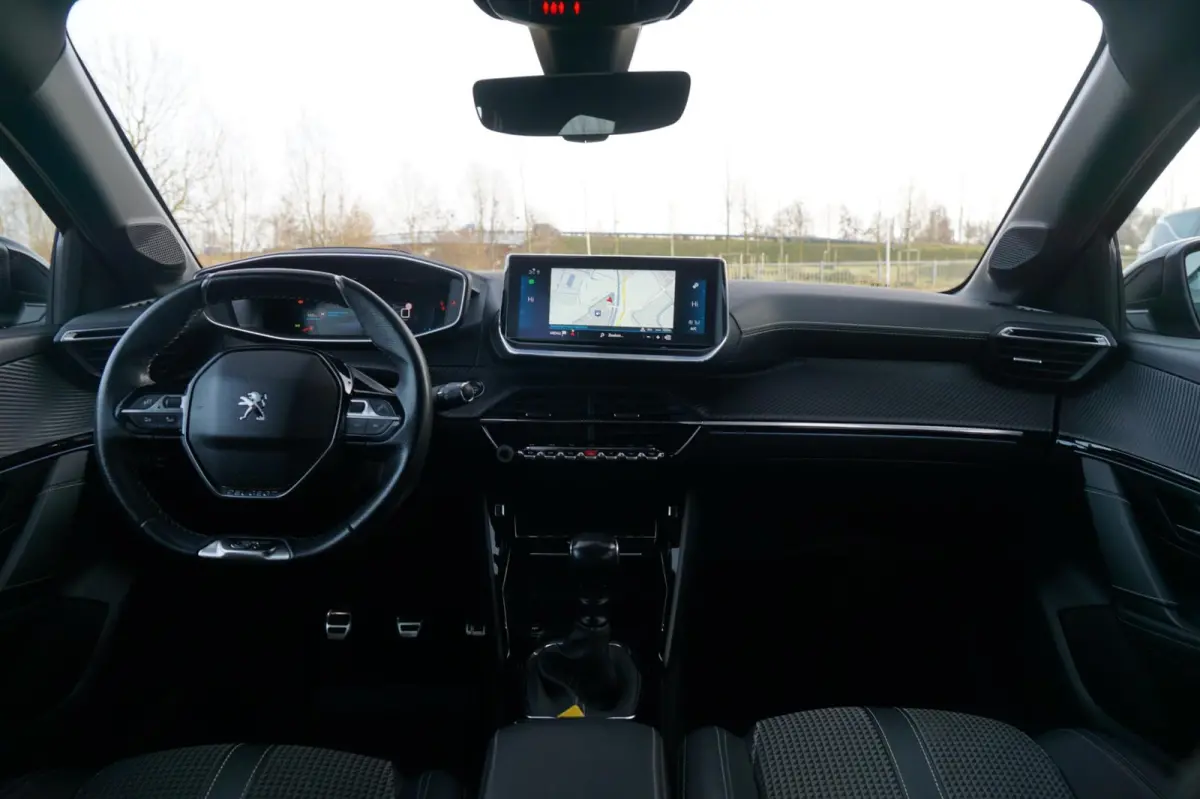 1.2 PureTech GT-line | Rouge Elixer | 3D-cockpit/AppleCarplay/LED/Camera/NAV - Lekker sportief!
