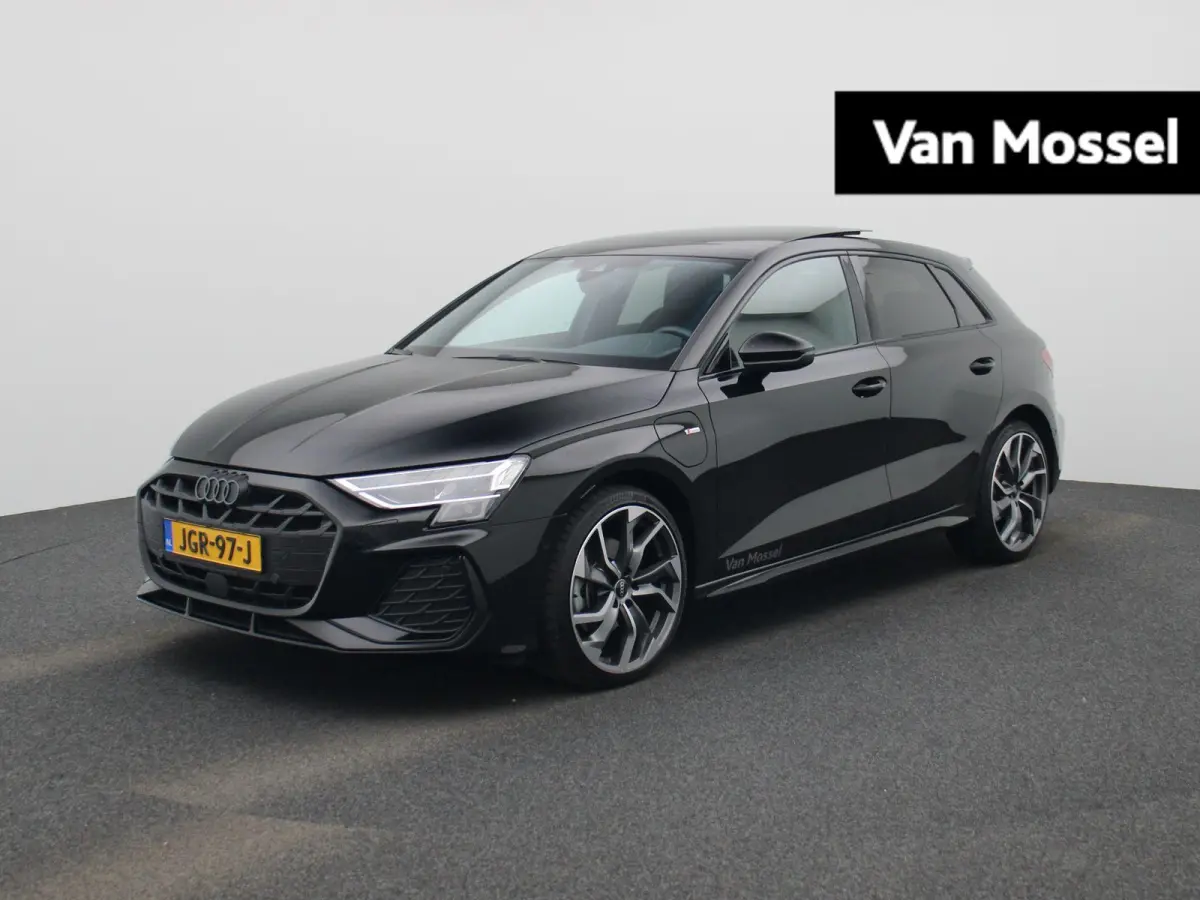 40 TFSI e S edition 204 PK l Demo l Adaptive cruise control l Panoramadak l Achteruitrijcamera l Navigatie l Stoelverwarming l Apple Carplay / Android Auto l Audi virtual cockpit plus l Opti