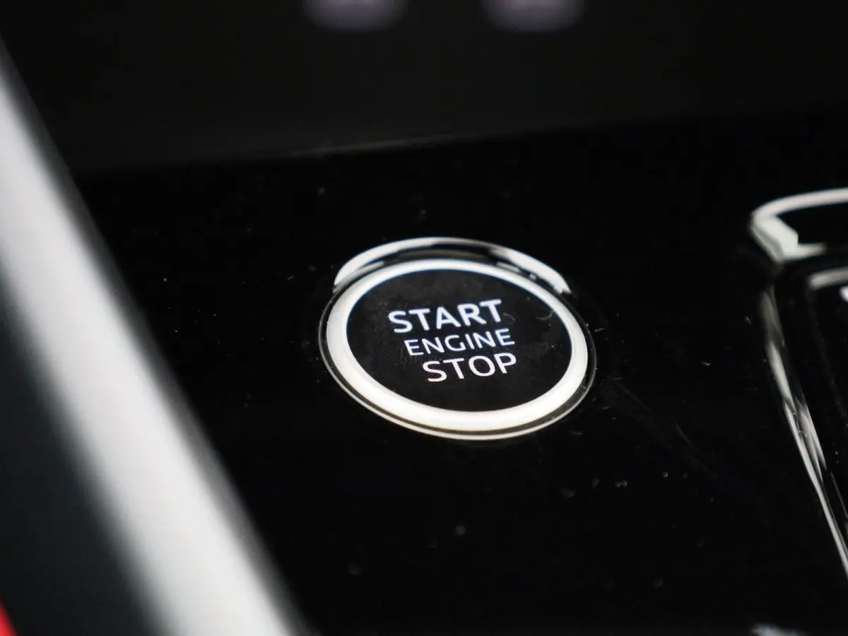 40 TFSI e S edition 204 PK l Demo l Adaptive cruise control l Panoramadak l Achteruitrijcamera l Navigatie l Stoelverwarming l Apple Carplay / Android Auto l Audi virtual cockpit plus l Opti