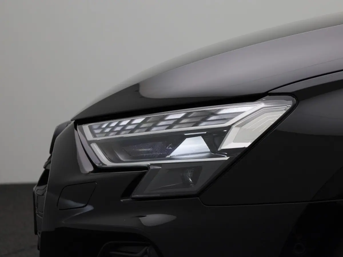 40 TFSI e S edition 204 PK l Demo l Adaptive cruise control l Panoramadak l Achteruitrijcamera l Navigatie l Stoelverwarming l Apple Carplay / Android Auto l Audi virtual cockpit plus l Opti
