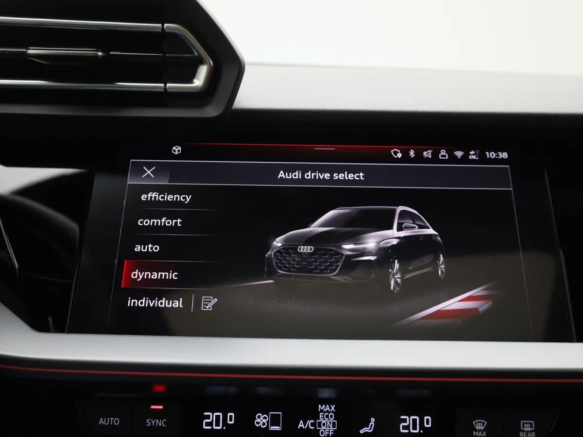 40 TFSI e S edition 204 PK l Demo l Adaptive cruise control l Panoramadak l Achteruitrijcamera l Navigatie l Stoelverwarming l Apple Carplay / Android Auto l Audi virtual cockpit plus l Opti