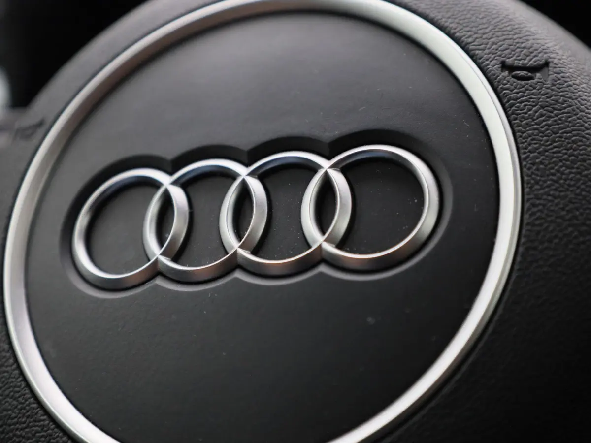 40 TFSI e S edition 204 PK l Demo l Adaptive cruise control l Panoramadak l Achteruitrijcamera l Navigatie l Stoelverwarming l Apple Carplay / Android Auto l Audi virtual cockpit plus l Opti
