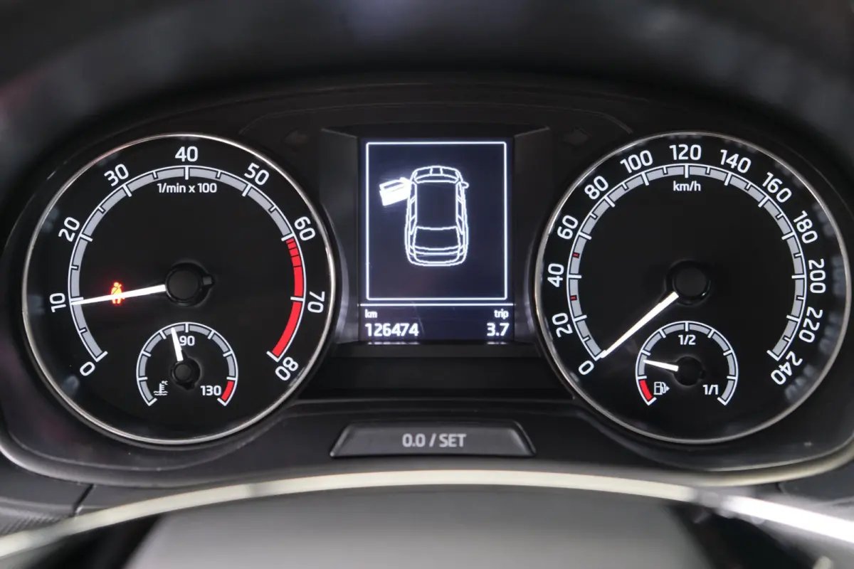 1.0 TSI Ambition - N.A.P. Airco, Cruise, PDC, Carplay, Navi.