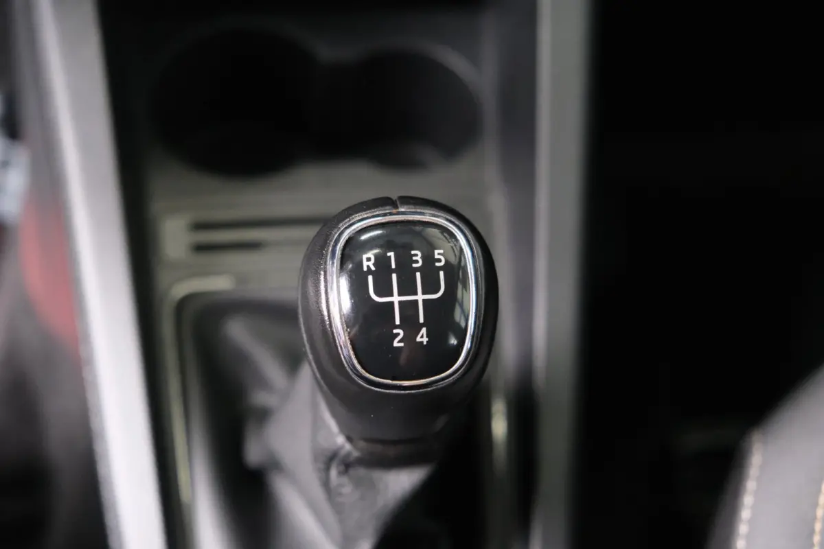 1.0 TSI Ambition - N.A.P. Airco, Cruise, PDC, Carplay, Navi.