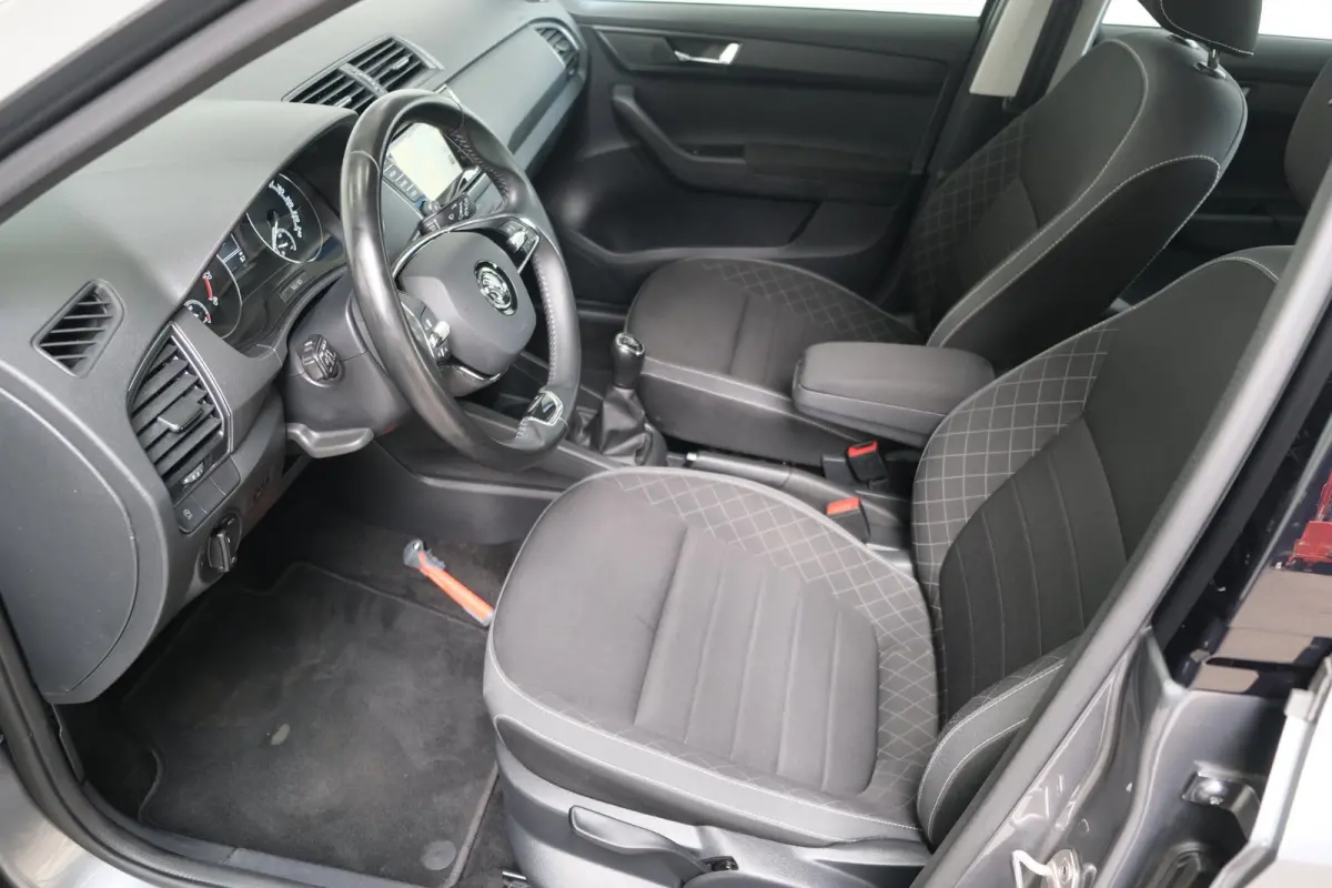 1.0 TSI Ambition - N.A.P. Airco, Cruise, PDC, Carplay, Navi.