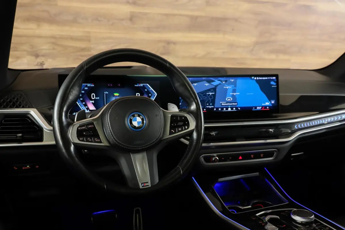 xDrive50e M-Sport|Aero|Skylounge|Pano|HUD|H&K|360|