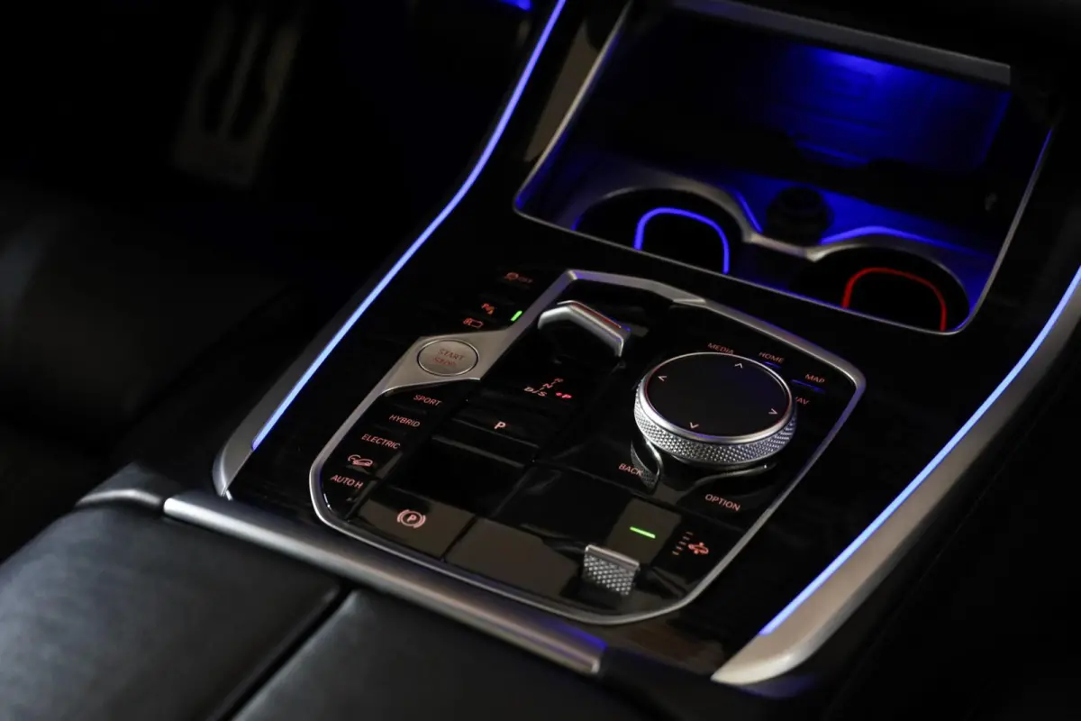 xDrive50e M-Sport|Aero|Skylounge|Pano|HUD|H&K|360|