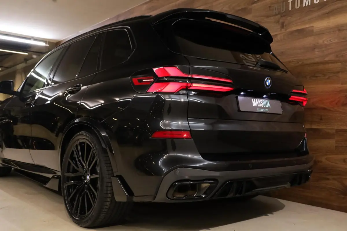 xDrive50e M-Sport|Individual|Skylounge|HUD|360|H&K|Aero|