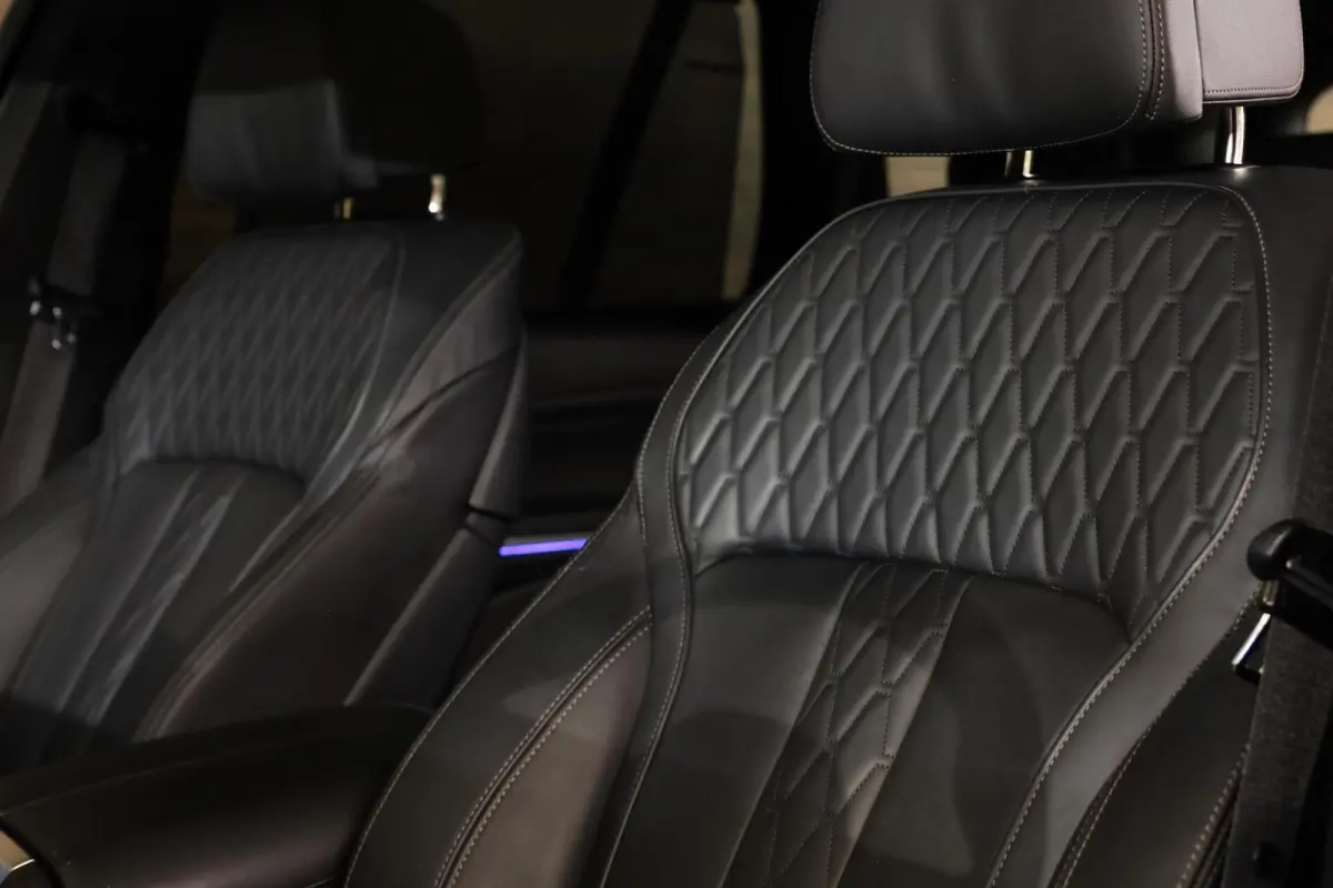 xDrive50e M-Sport|Individual|Skylounge|HUD|360|H&K|Aero|
