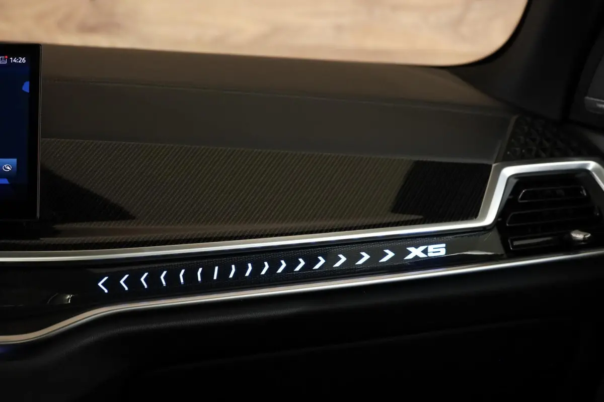 xDrive50e M-Sport|Individual|Skylounge|HUD|360|H&K|Aero|