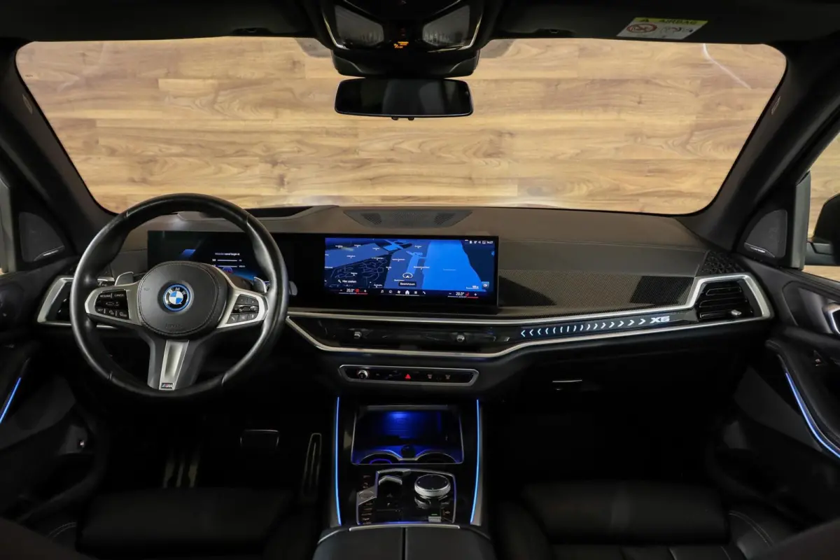 xDrive50e M-Sport|Individual|Skylounge|HUD|360|H&K|Aero|
