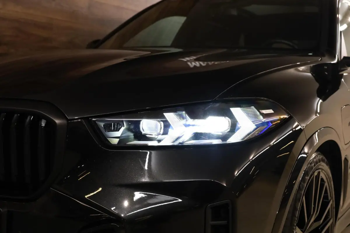 xDrive50e M-Sport|Individual|Skylounge|HUD|360|H&K|Aero|