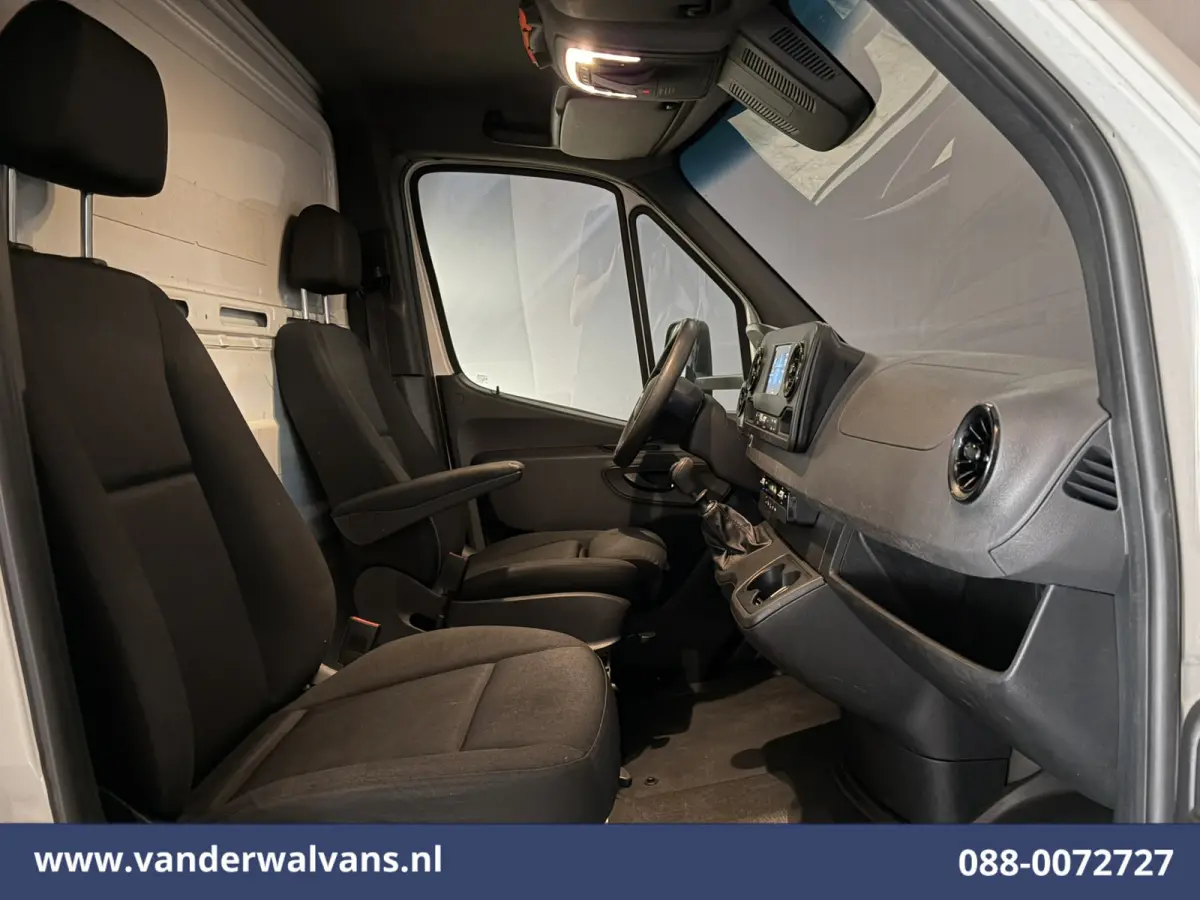 314 CDI 143pk Bakwagen 1017kg Laadvermogen Laadklep Zijdeur Euro6 Airco | Camera Apple Carplay, Android Auto