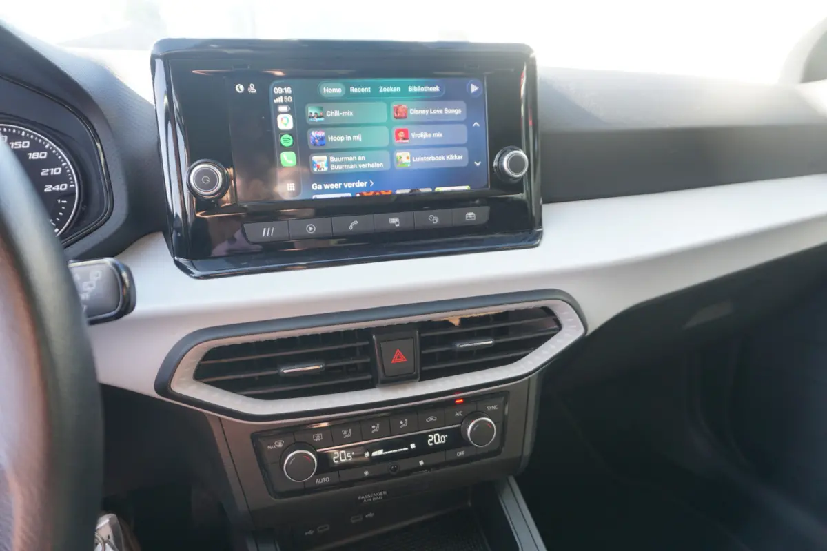 1.0 TSI Style Facelift | CARPLAY | CLIMATE | PDC |