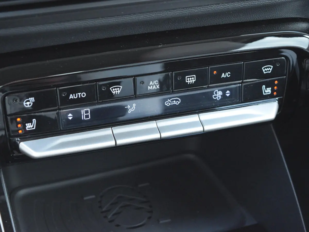 1.2 Turbo 100pk Max l Apple Carplay/Android Auto l achteruitrijcamera l navigatie l PDC achter
